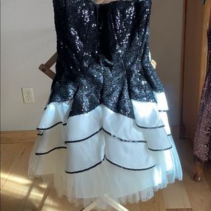 Homecoming dress. 27 in long, 13 in wide